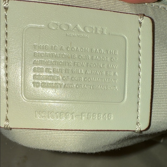 Coach City Tote Bag Sage green crossgrain leather interior pockets - Picture 6 of 15